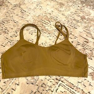 Lululemon like a cloud bra 10